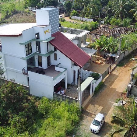 Ehala Family Rest Hotel Anuradhapura Bagian luar foto
