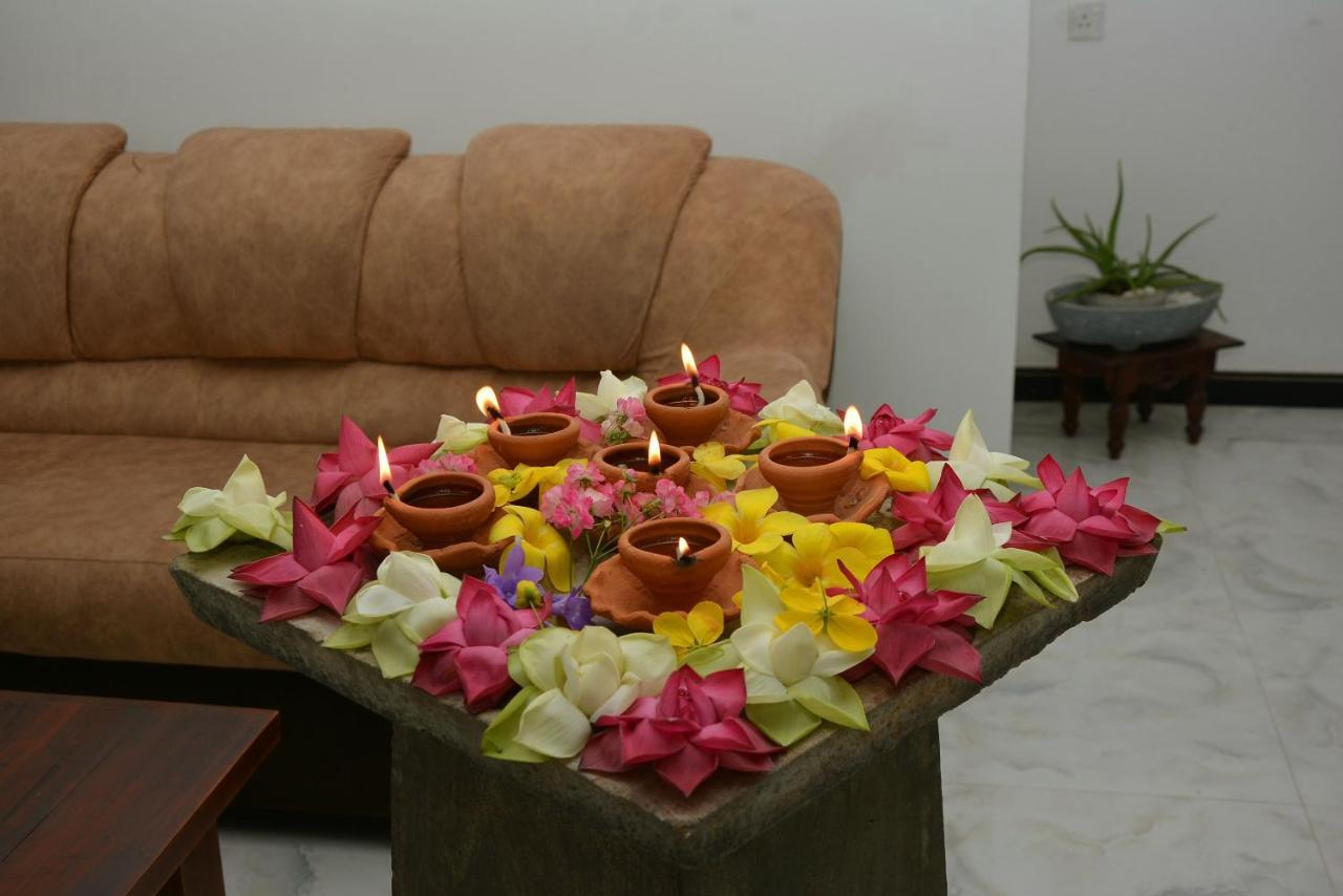 Ehala Family Rest Hotel Anuradhapura Bagian luar foto