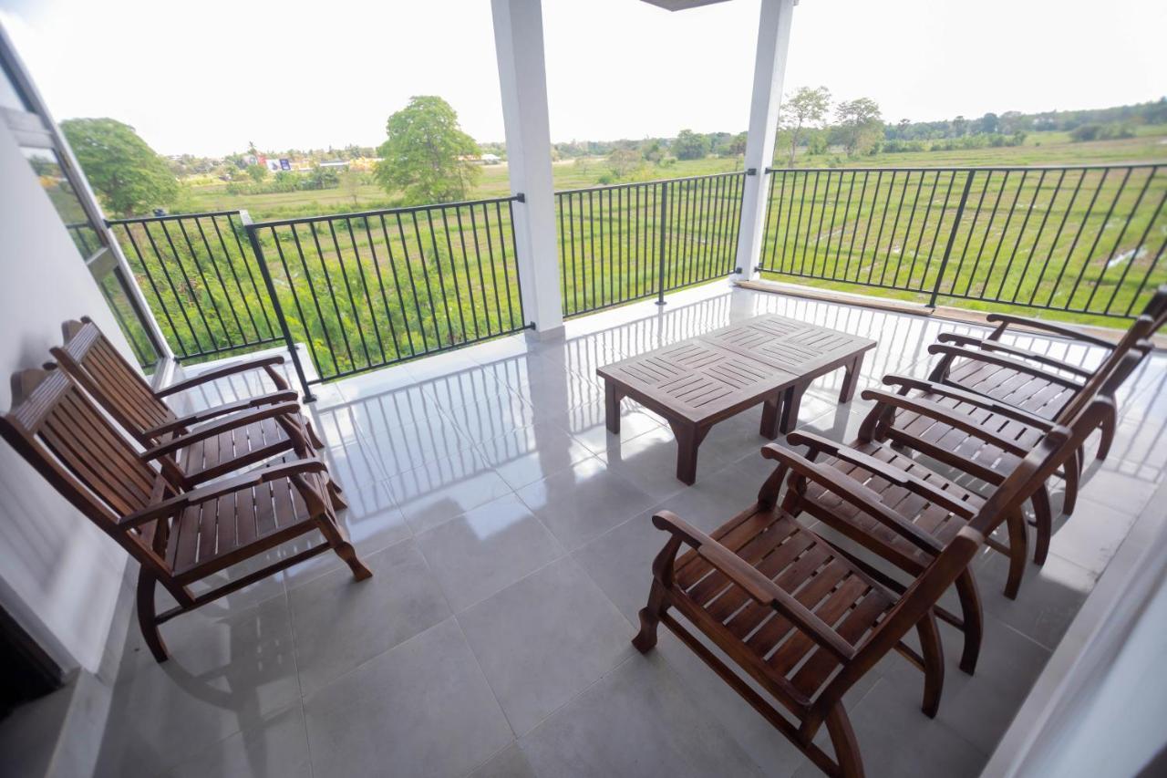 Ehala Family Rest Hotel Anuradhapura Bagian luar foto