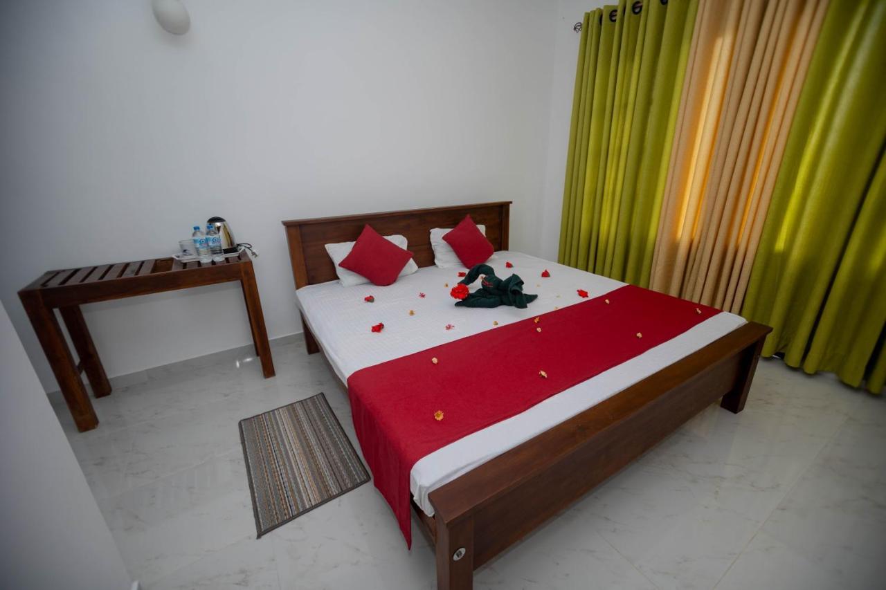 Ehala Family Rest Hotel Anuradhapura Bagian luar foto