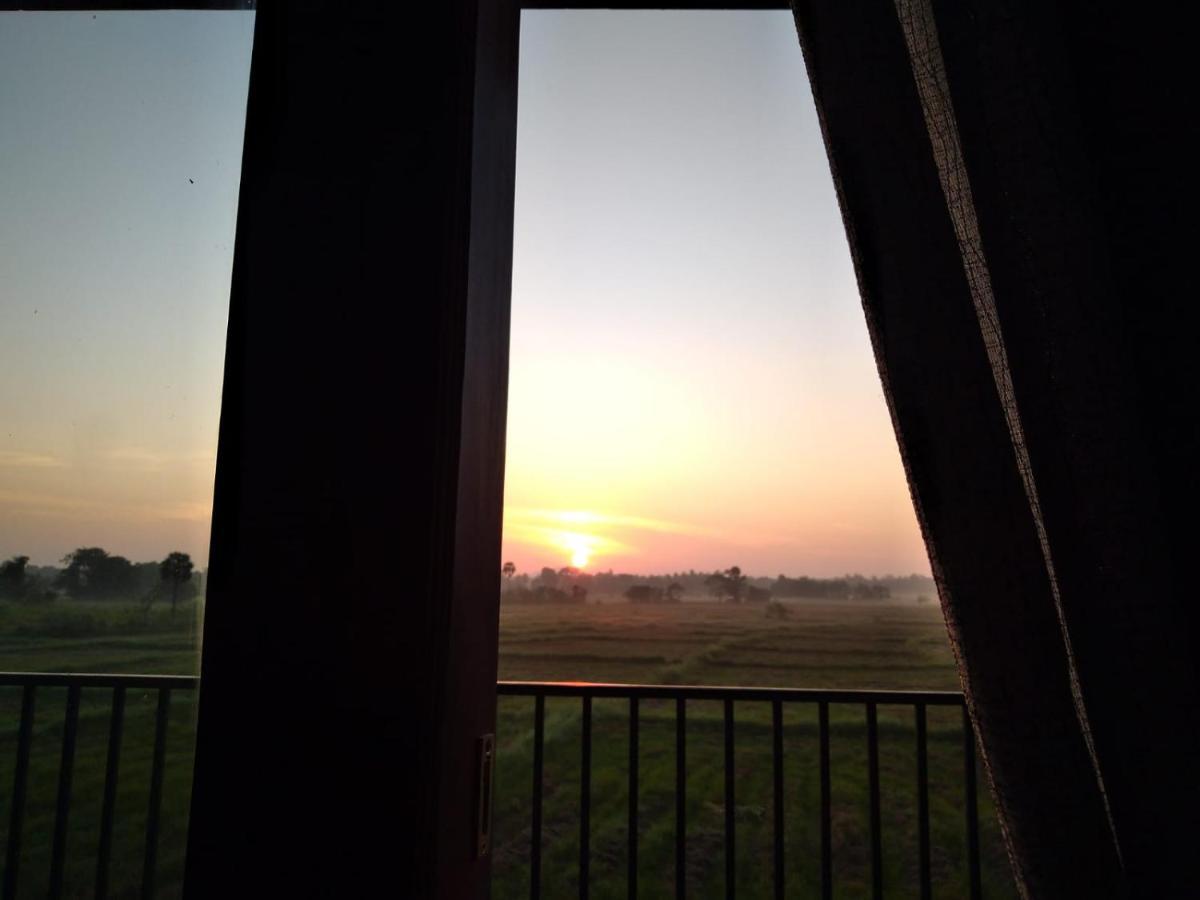 Ehala Family Rest Hotel Anuradhapura Bagian luar foto