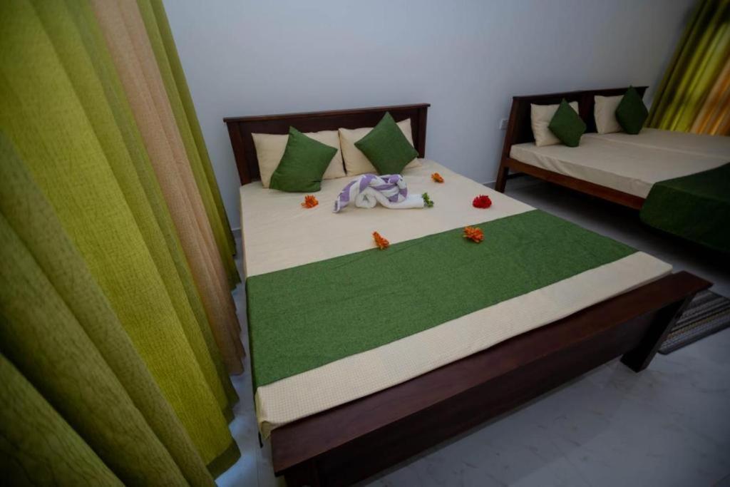 Ehala Family Rest Hotel Anuradhapura Bagian luar foto