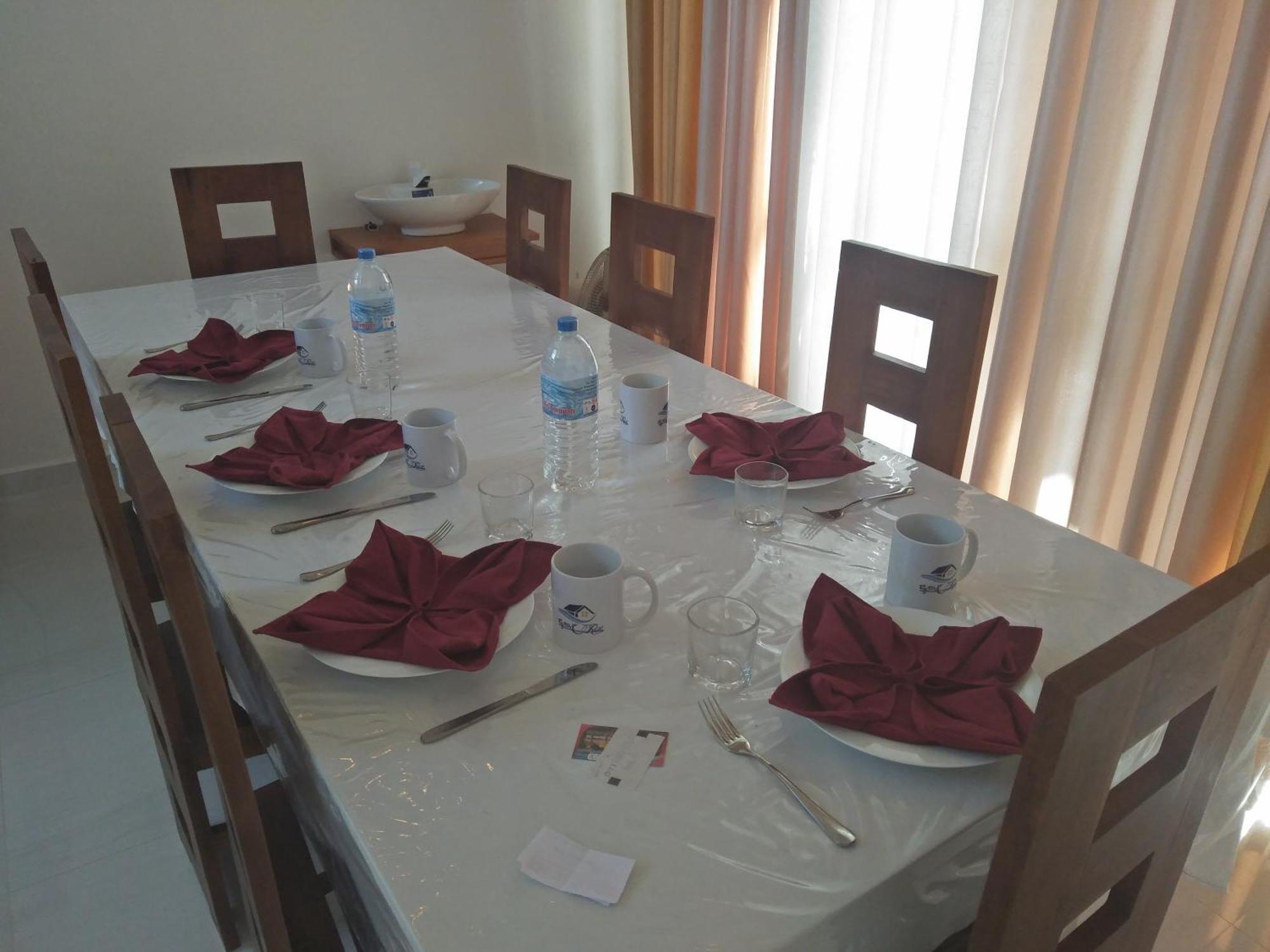 Ehala Family Rest Hotel Anuradhapura Bagian luar foto