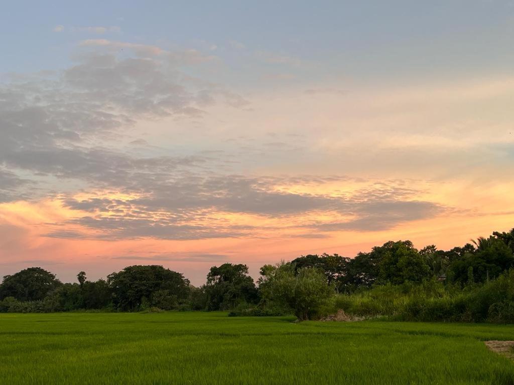 Ehala Family Rest Hotel Anuradhapura Bagian luar foto